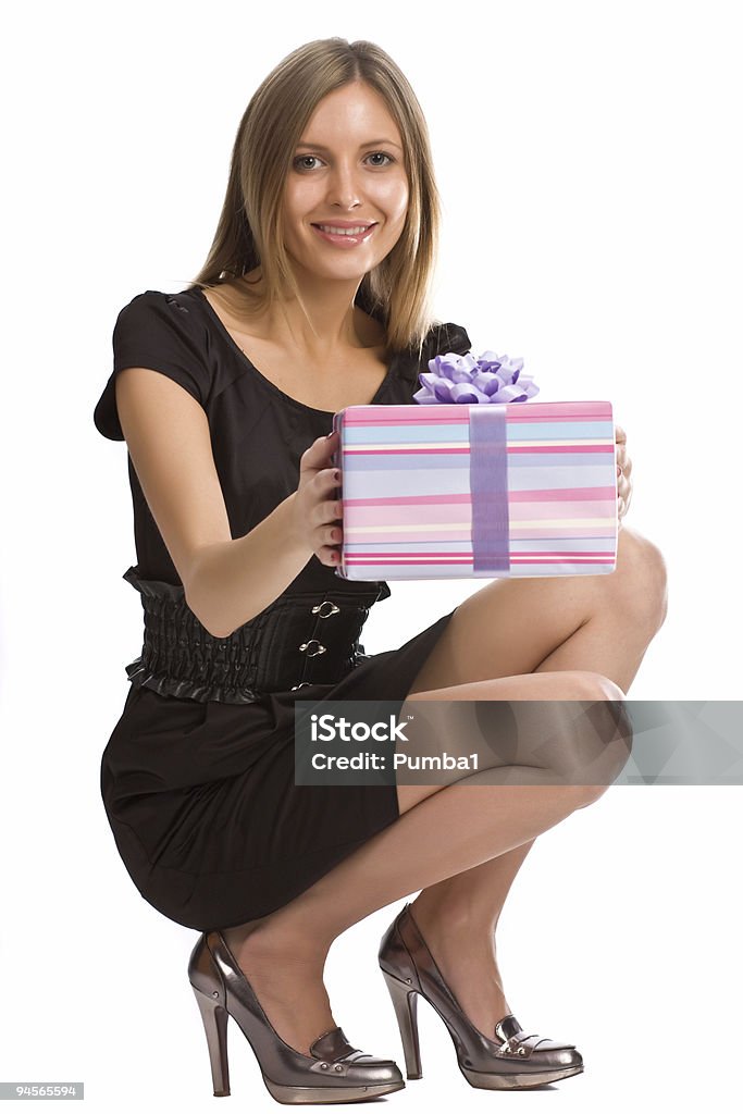 Piękne dziewczyny z pudełko na prezent - Zbiór zdjęć royalty-free (Boże Narodzenie)