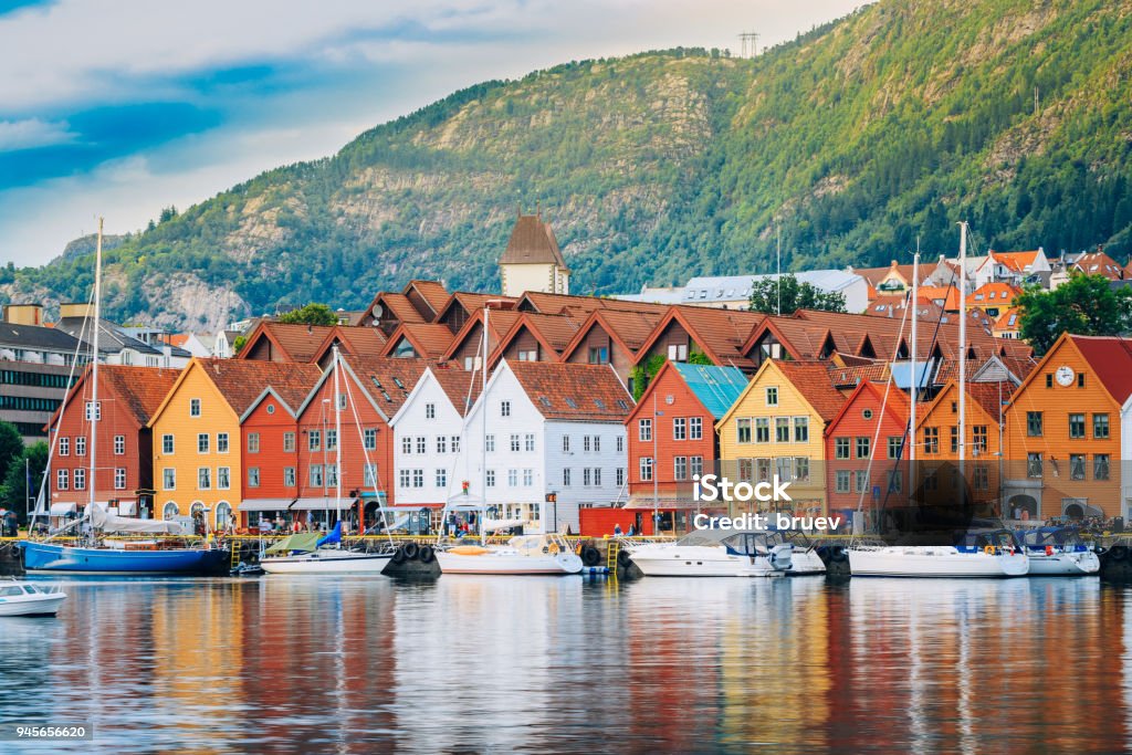 歷史建築的看法, Bryggen 在貝根, 挪威。聯合國教科文組織世界遺產遺址 - 免版稅挪威圖庫照片