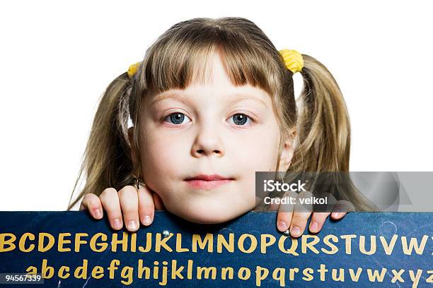 Dziewczyna Z Małych Tablica - zdjęcia stockowe i więcej obrazów Alfabet - Alfabet, Dziecko, Dziewczyny