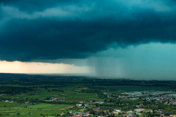 istock Massive shelf cloud brings heavy rain to Cormons 945696816