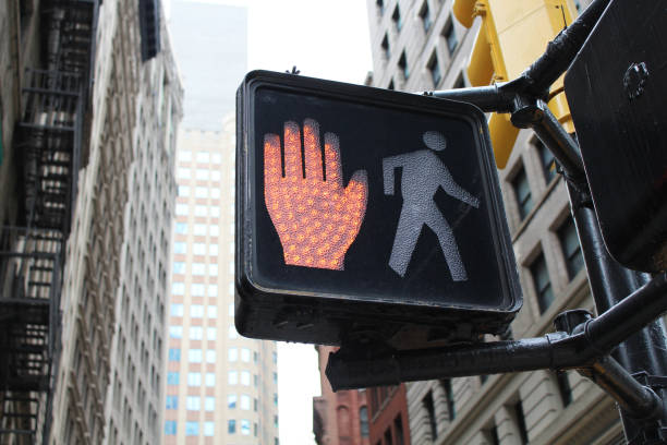 não andar o sinal de pedestres - dont walk signal - fotografias e filmes do acervo