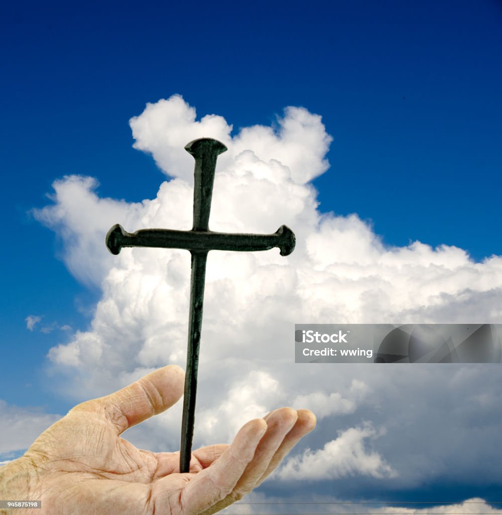 Tay Cầm Thánh Giá Trên Nền Mây Hình ảnh Sẵn có - Tải xuống Hình ...