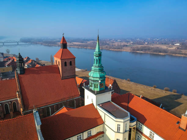 istock Beautiful architecture of Grudziadz at Wisla river 946013258