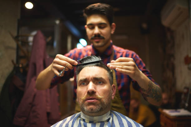 istock Hairdresser and customer 946106726