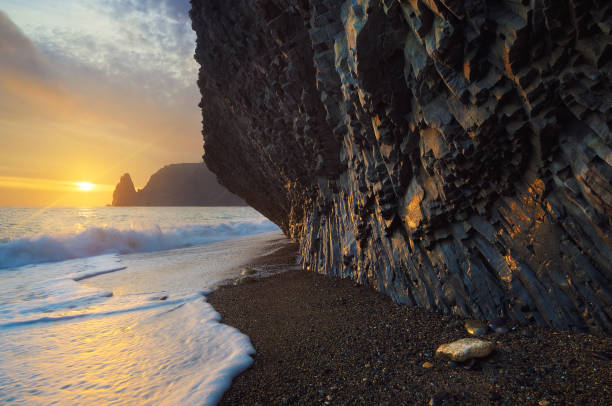 istock Seascape with beautiful sunset 946257188