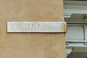 tradd-street-charleston-south-carolina.j