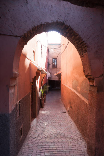 istock Narrow street in Marrakesh, Marocco 946296198