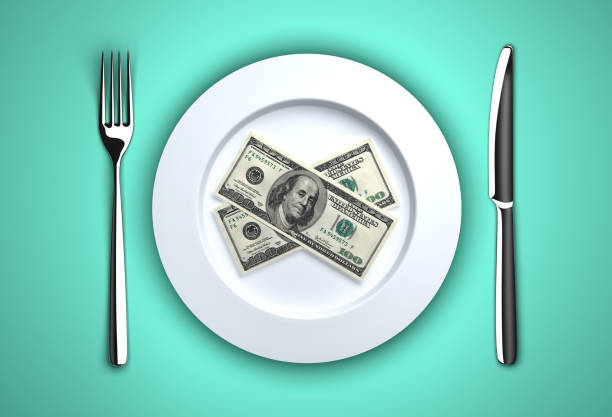 istock Lunch of hundred-dollar bills 946323900