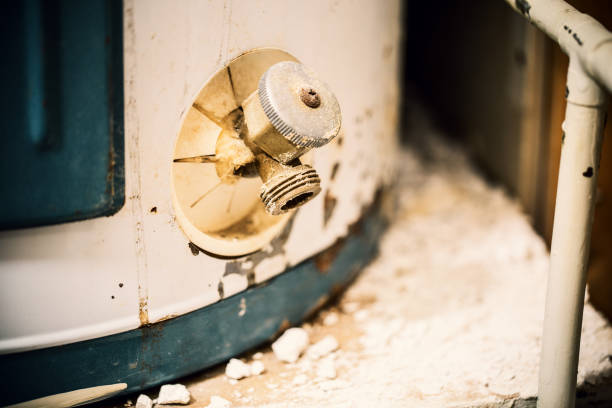 water heater - water pipe rusty dirty equipment imagens e fotografias de stock