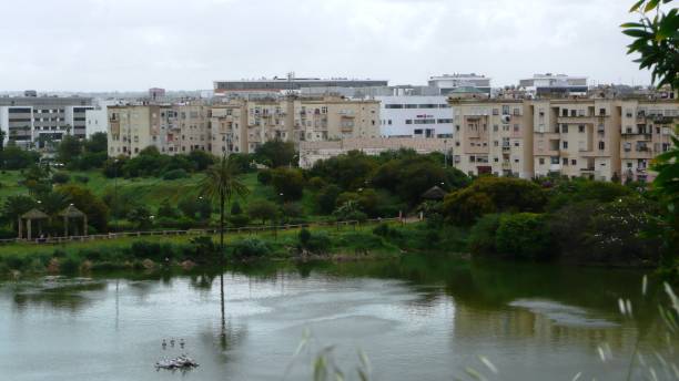 istock Find & Replace GARDEN/LAKE/FIRDAWS/CASABLANCA/MOROCCO 946477102