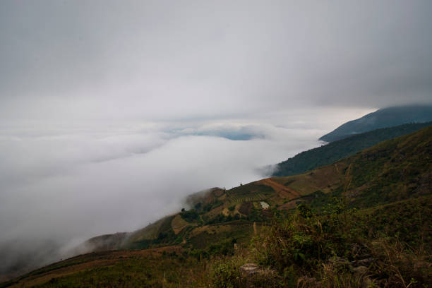 istock Moutain with cloud in Ta Xua Vietnam 946487844