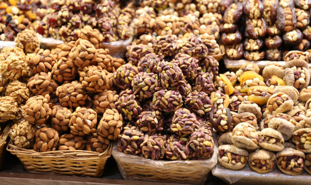 istock Turkish Sweets in Spice Bazaar, Istanbul, Turkey 946492486
