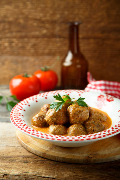 istock Homemade meatballs 946494664
