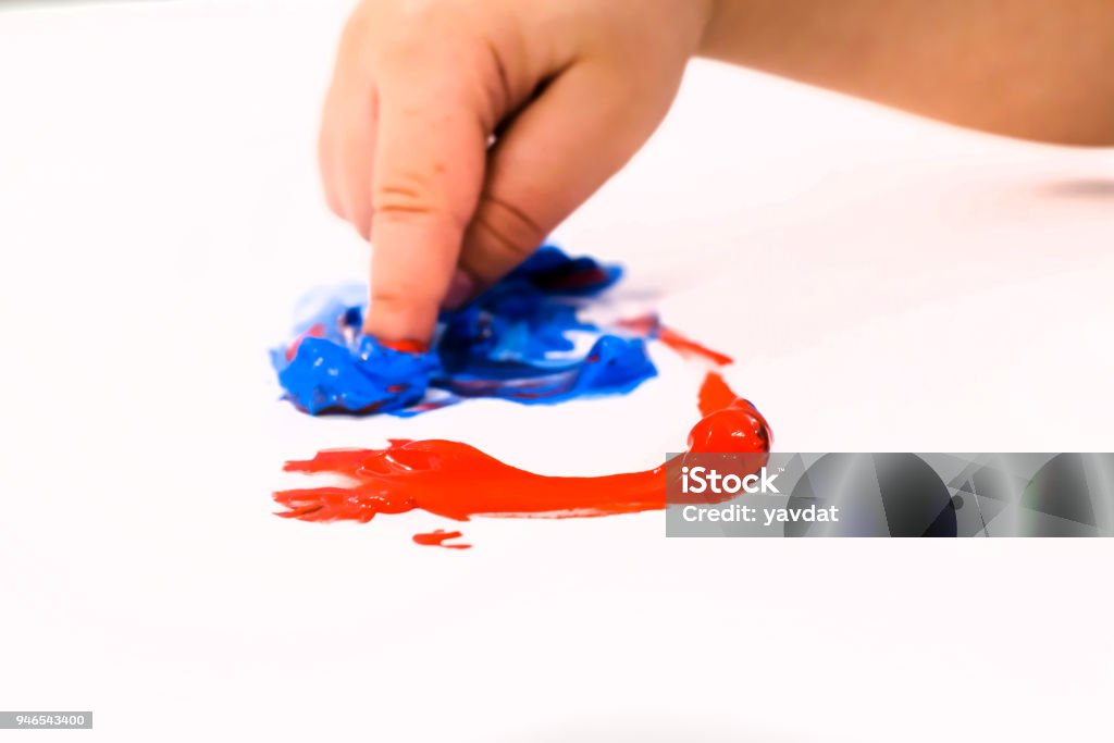 Education Activities Children And Toddlers With Finger Paints Learn Colors  Finger Painting Spills And Paintrelated Accidents Kids Learn Through Touch  And This Sensory Way Of Painting Stock Photo - Download Image Now 