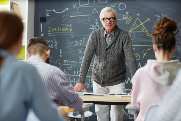 istock Professor in front of students 946556664