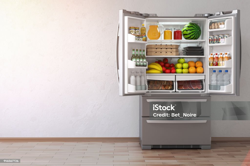 Réfrigérateur réfrigérateur ouvert plein de nourriture à l’intérieur de cuisine vide. - Photo de Réfrigérateur libre de droits