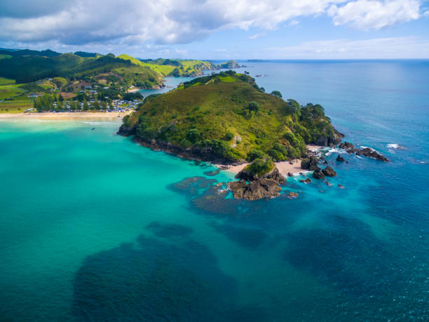 istock Bay of Islands 946578672