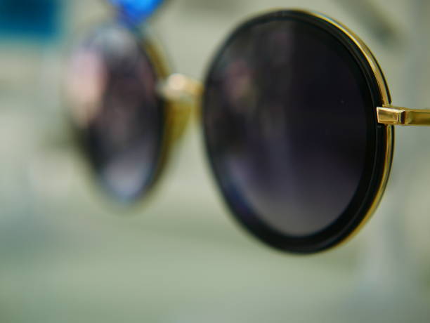 istock Fashion glasses 946589192