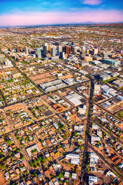 vista aérea do centro da cidade de phoenix - phoenix sunset arizona city - fotografias e filmes do acervo