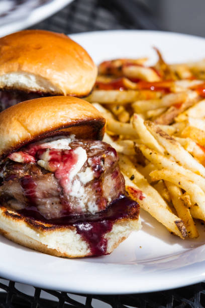 istock sliders and fries 946666162