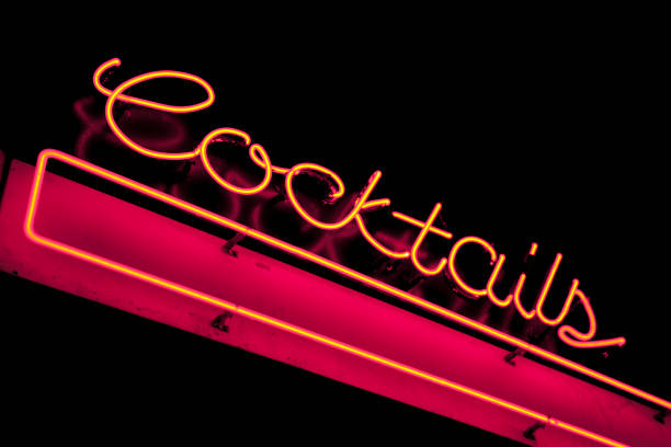 istock Cocktails Neon Sign 946696196