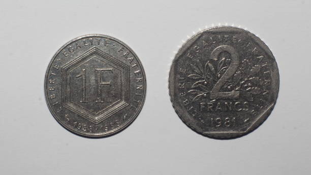 francuskie monety z bliska - france currency macro french coin zdjęcia i obrazy z banku zdjęć