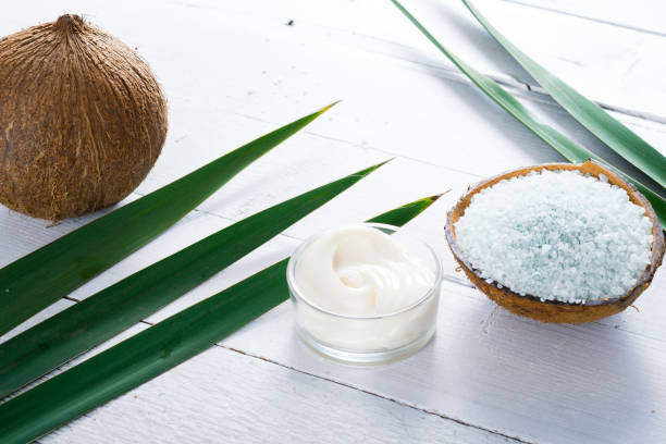 istock Coconut and beauty products 946751276
