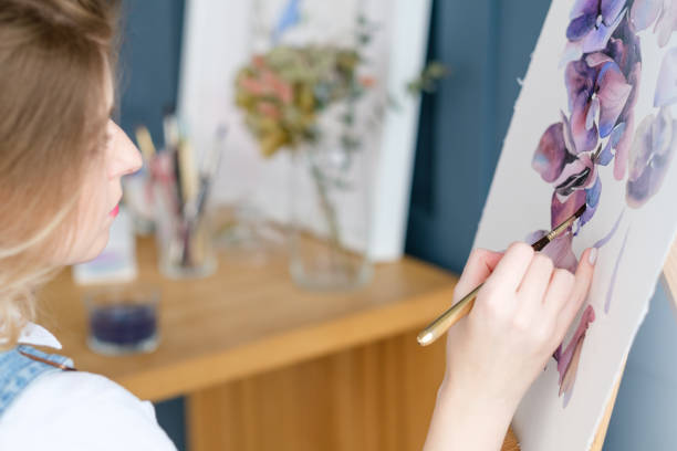 istock painting art class inspiration watercolor drawing 946784604