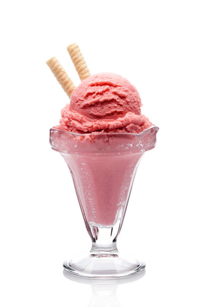 istock Strawberry ice cream sundae cup on white background 946795706