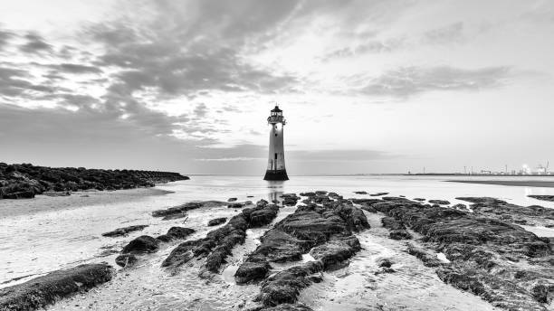sonnenuntergang barsch rock - new brighton wirral merseyside - perch rock lighthouse stock-fotos und bilder