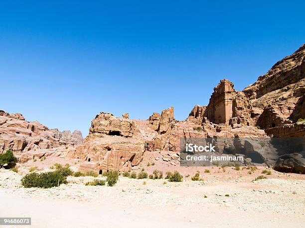 Street Der Fassaden Petra In Jordanien Stockfoto und mehr Bilder von Anhöhe - Anhöhe, Antiquität, Arabeske