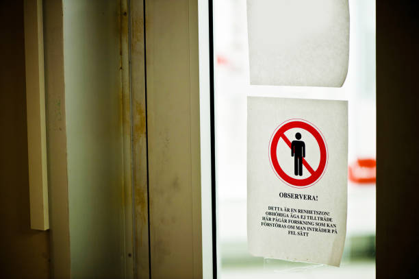 istock Warning or Hazard  Sign / Label: Clean Zone Warning (in Swedish) 946876766