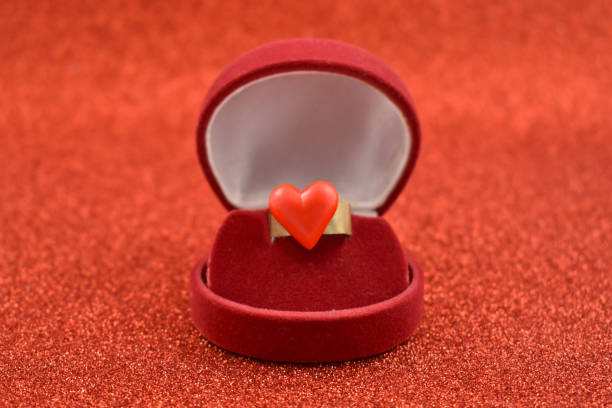 istock Ring with red heart stock images 946908692