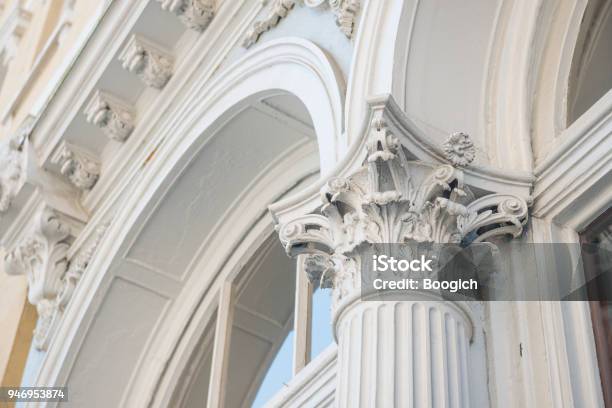 Corinthian Column Capital Architecture Detail In Historic Charleston South Carolina Stock Photo - Download Image Now