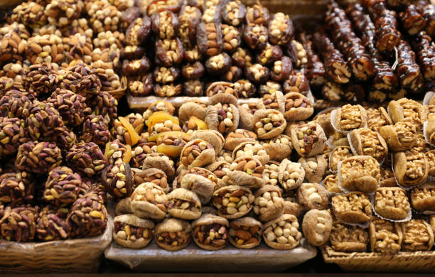 istock Turkish Sweets in Spice Bazaar, Istanbul, Turkey 946977412