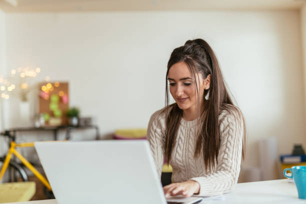istock Businesswoman working in her offfice 947030304