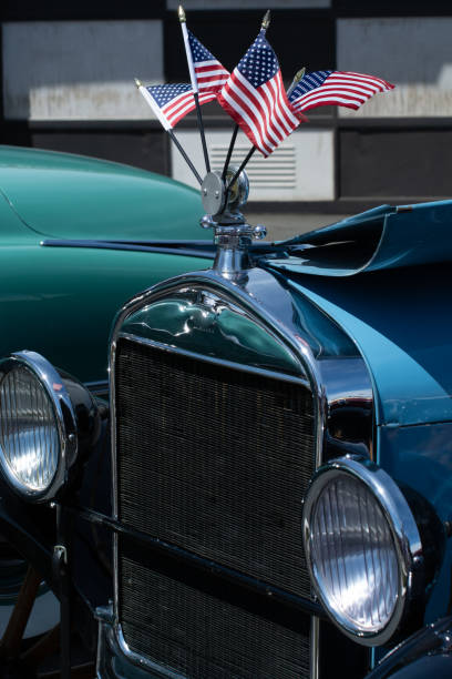 istock Patriotic Antique Car 947045878