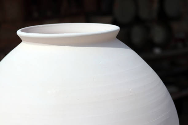 istock Adjacent images to white porcelain. 947078930