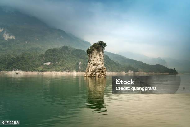 Na Hang Lake This Is A Nature Reserve With An Area Of Over 21000ha In Tuyen Quang Province Viet Nam Stock Photo - Download Image Now