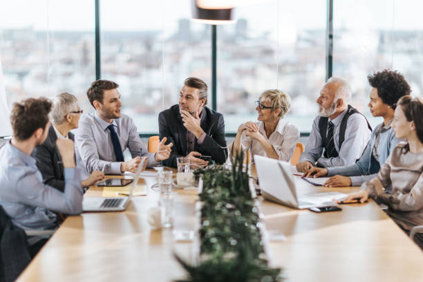 istock Discussion on a business meeting! 947137912