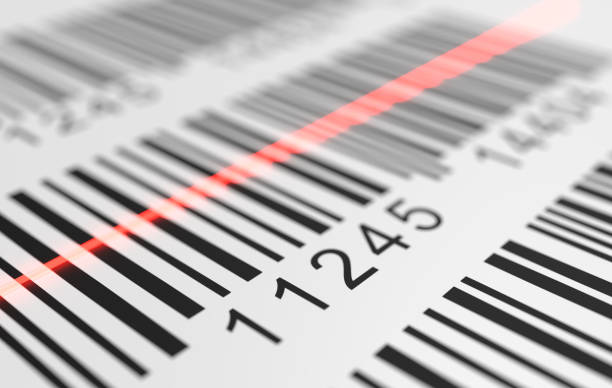 nahaufnahme auf roten laser ist das label mit barcode auf produkt scannen. 3d abbildung gerendert. - bar code stock-fotos und bilder