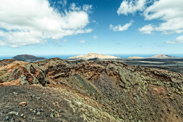istock Lanzarote - Caldera Colorada, Tinajo 947233680