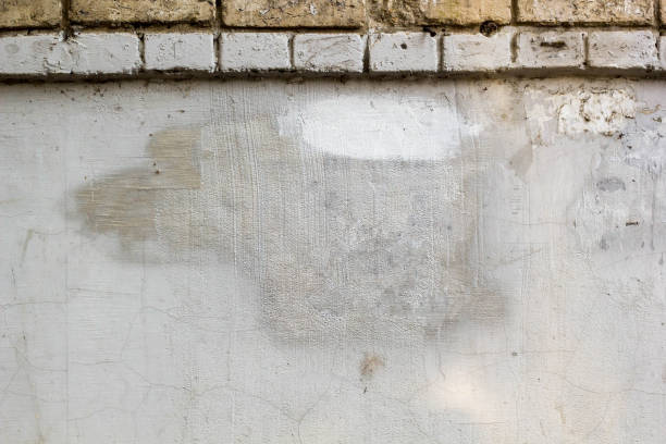 istock Background of old dirty wall with painted place for your text 947291046