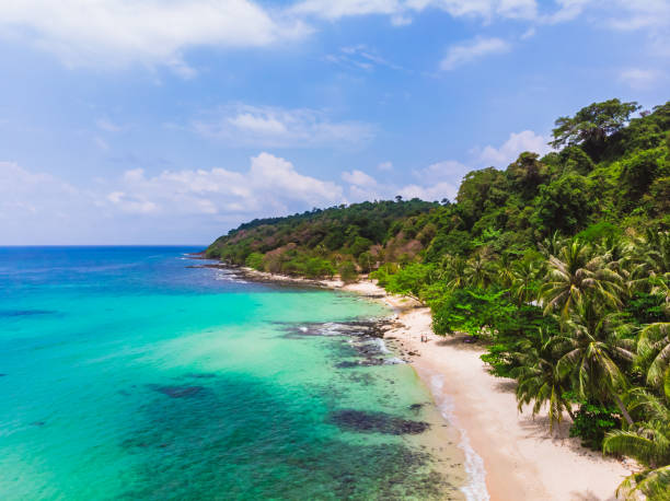 istock Scenic View Of Beach Against Cloudy Sky 947343692