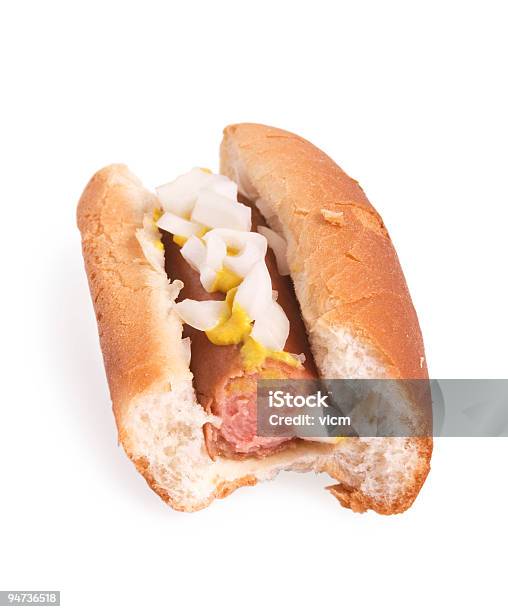 Meio Comido Cachorroquente - Fotografias de stock e mais imagens de Alimento consumido - Alimento consumido, Comida, Cachorro-quente