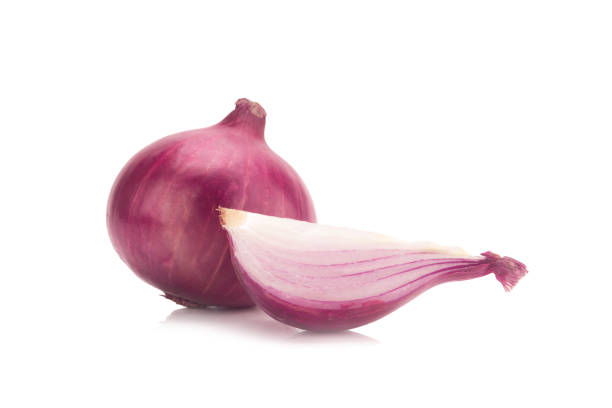 istock Red sliced onion isolated on white background 947376712