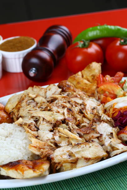 istock Chicken Doner Kebab İn A White Plate 947382550