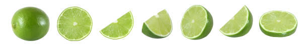 recolección de frutos de limón entera y corte aislado sobre fondo blanco con trazado de recorte - limones verdes fotografías e imágenes de stock