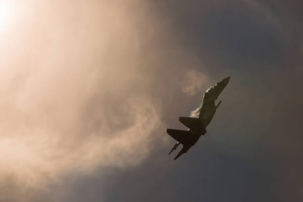 istock Military fighter in the sky 947392822