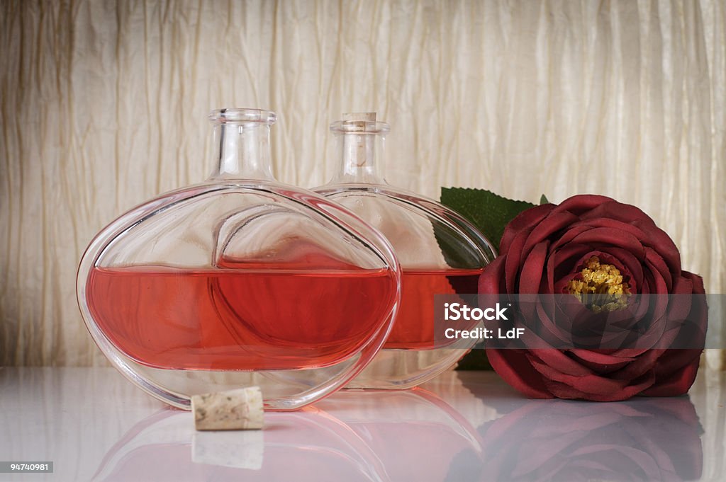 Vecchio profumo delle rose - Foto stock royalty-free di Accessorio personale